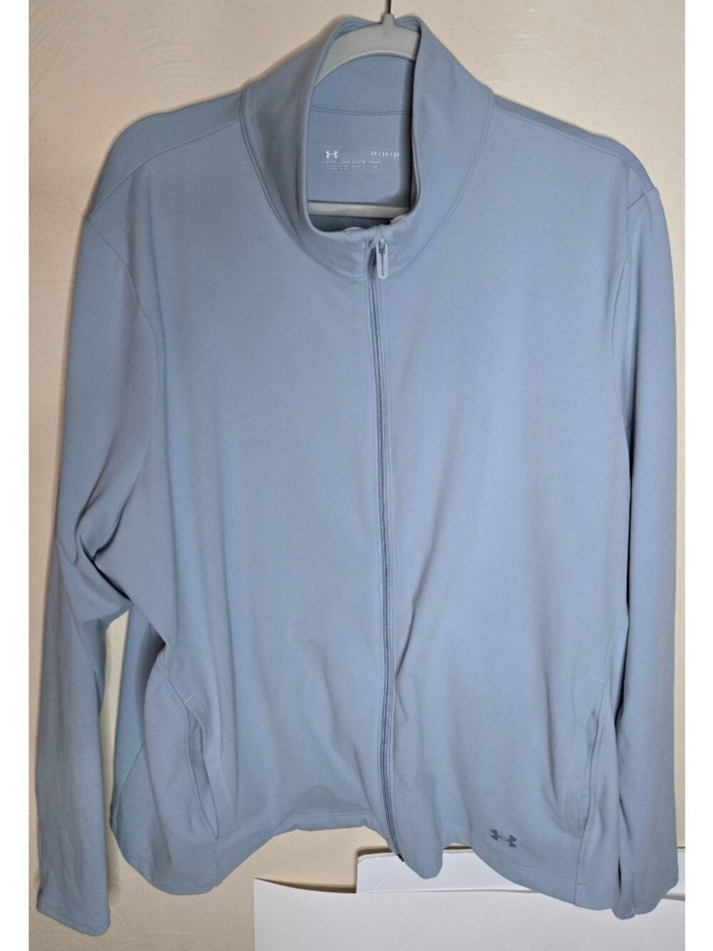 Under Armour Women's Fitted Baby Blue Motion Jacket Full Zip Style 136940 Sz 2X